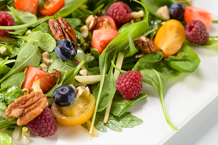 salad with nuts
