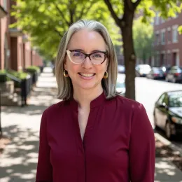 Dr. Kate Hanson 