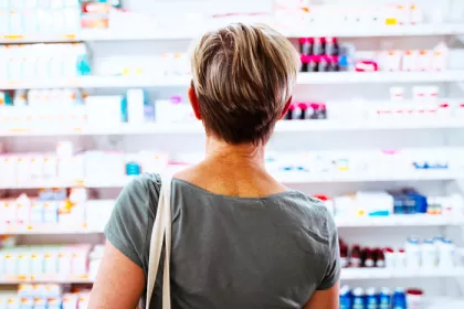woman shopping for supplements