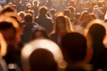 out of focus crowd of people