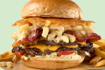 BWW bacon mac & cheese burger