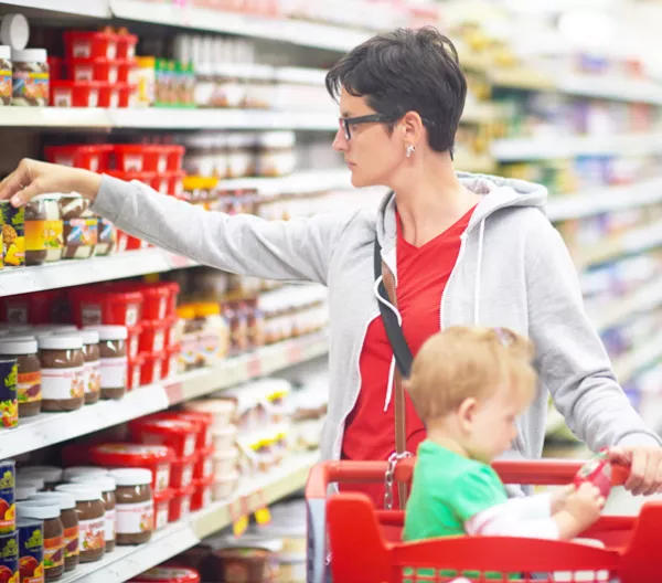 people grocery shopping