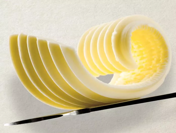butter on knife