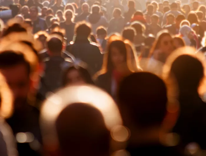 out of focus crowd of people
