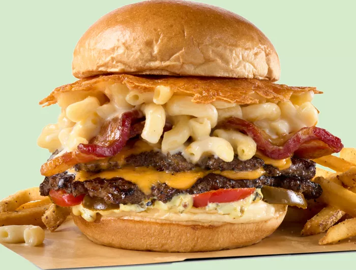 BWW bacon mac & cheese burger