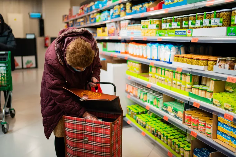 SNAP supplemental nutrition assistance program restriction groceries food shopping supermarket hungry