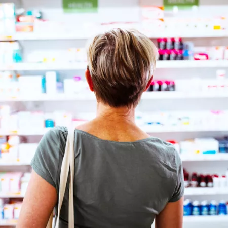 woman shopping for supplements