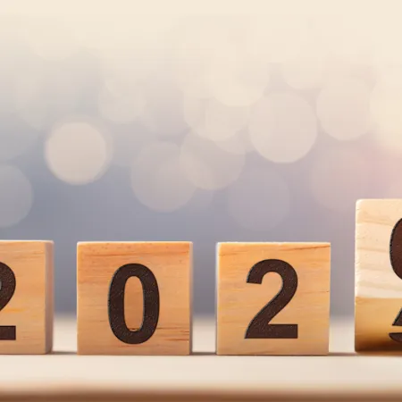 wood blocks showing 2025 changing to 2026