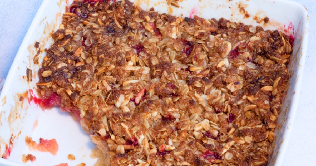 Apple Raspberry Almond Crisp | Center for Science in the Public Interest