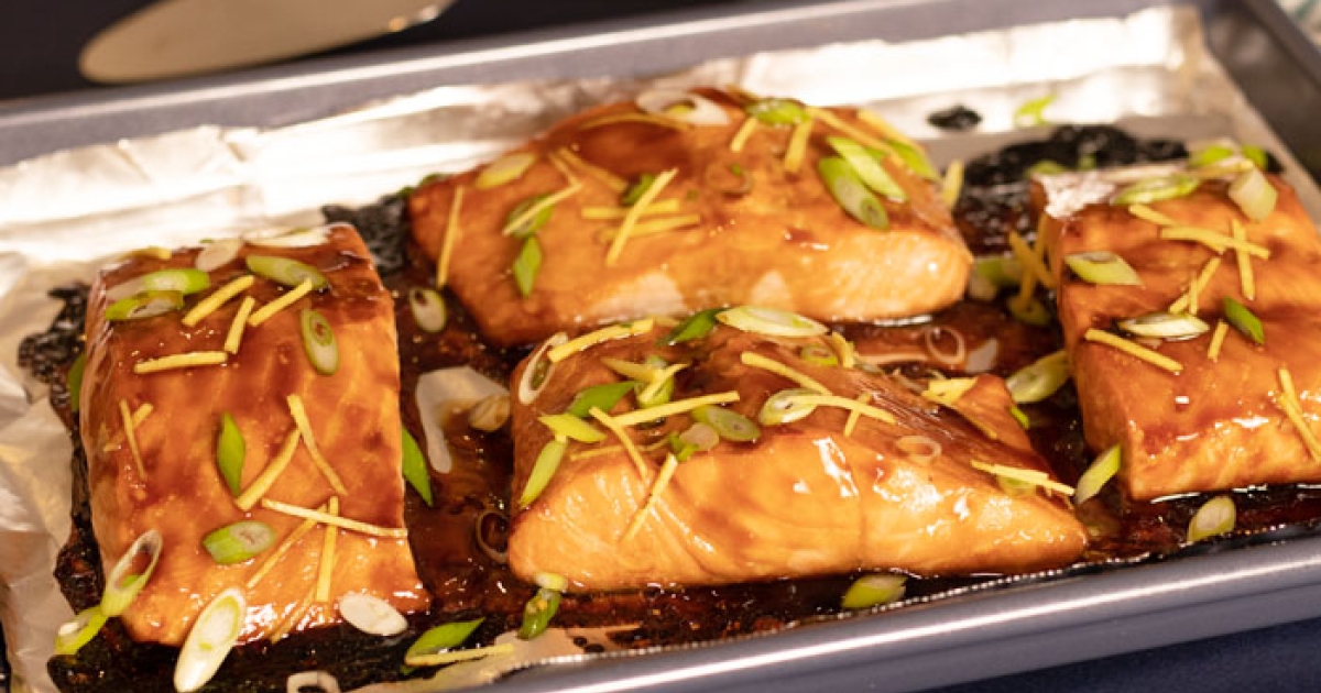 Ginger Glazed Salmon | Center for Science in the Public Interest